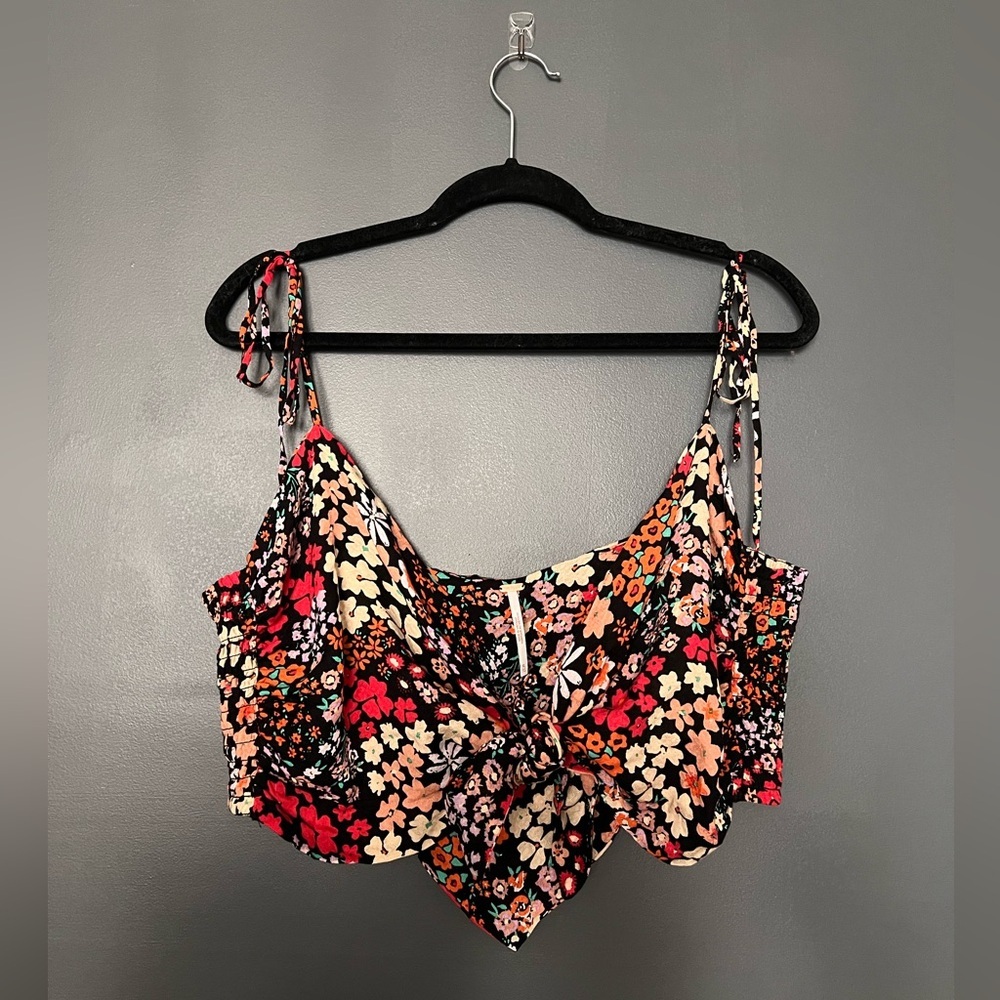 Free People Ava NWOT Reversible
Front Tie Bandana Top - Picture 8 of 13